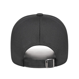 Klassische schwarze Baumwoll-Baseballkappe mit verstellbarer Metallschnalle, Rückansicht