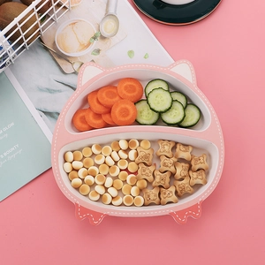 Cartoon animal bamboo fiber divided kids plate with carrots and bear biscuits