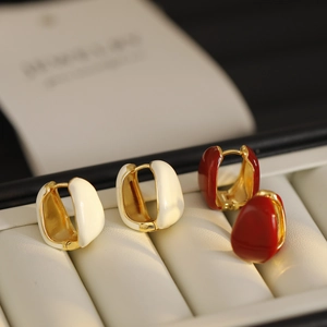 French vintage double-sided teardrop glazed hoop earrings in white and red enamel finish