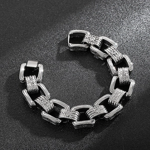 Bracelet chaîne punk argenté poli avec motifs vintage et incrustation de zircon homme