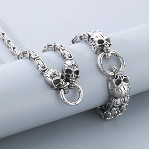 Byzantine stainless steel skull bracelet with ring clasp for men in silver finish