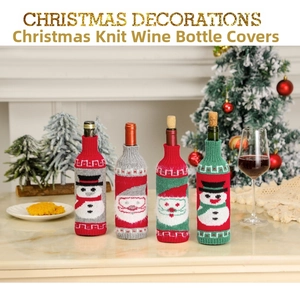 Detaillierte gestrickte Weihnachtsweinflaschenhüllen mit Weihnachtsmann- und Schneemannmotiven