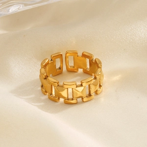 Bague ouverte en acier inoxydable doré 18 carats avec design de chaîne sur tissu doux