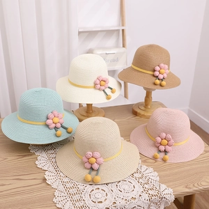 Ensemble chapeau de paille pour filles avec fleurs au crochet en vert, beige et rose