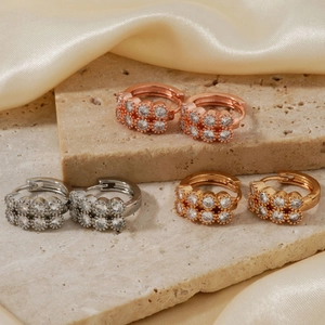 Set aus drei runden Zirkonia-Creolen in Roségold, Silber und Gold für Damen