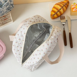 Detalle de bolsa térmica para almuerzo con forro aislante de papel de aluminio