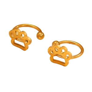 Detailansicht der hohl ausgehöhlten Katzenpfoten-Ohrklemmen aus poliertem Gold-Edelstahl