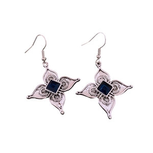 Boucles d'oreilles fleur vintage en argent avec cristal bleu et crochet poisson