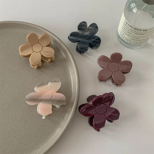 Pince à Cheveux Florale en Acétate Pour Femmes Fleur Artisanale Pince Requin Polyvalente Accessoire de Coiffure Élégant