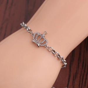 Bracciale corona in argento con micro-intarsi in zircone su catena sottile
