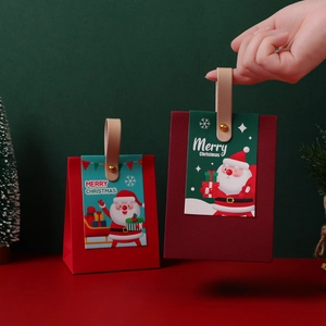 Christmas Gift Bags Paper Candy Boxes With Leather Handle Metal Rivet Cartoon Santa Elk Patterns Holiday Party Packaging