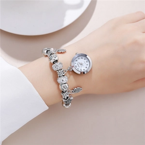 Elegante orologio da polso con perline e ciondolo a civetta con movimento al quarzo