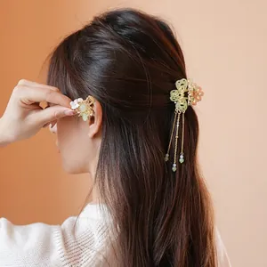 Alloy Faux Artificial Pearl Flower Hair Claw Clip With Long Tassel New Chinese Style Vintage Shark Clip For Women Elegant Hairpins