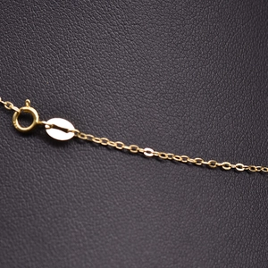 Gold freshwater pearl necklace with S925 silver chain shown in detailed close-up view