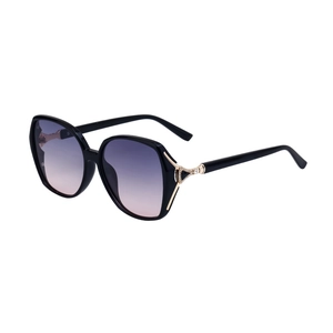 Lunettes de soleil polarisées carrées pour femmes monture noire verres dégradés et détails dorés