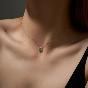 Elegant S925 sterling silver necklace featuring a sparkling diamond-set letter M pendant
