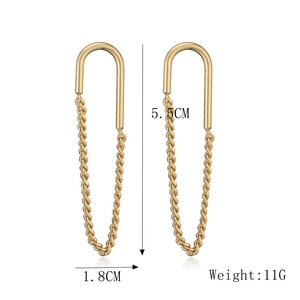 Detail view of 18K gold plated heart earrings with size markers 5.5cm and 1.8cm