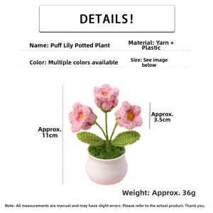 Detailansicht der handgehäkelten rosa Maiglöckchen-Topfpflanze mit einer Höhe von 11 cm