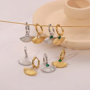 French vintage fan-shaped earrings in gold and silver finish with emerald and zircon gems