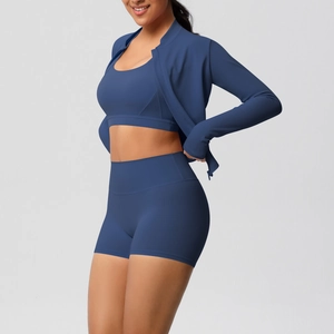 Ensemble de yoga 3 pièces bleu marine avec veste zippée, brassière de sport et short gainant