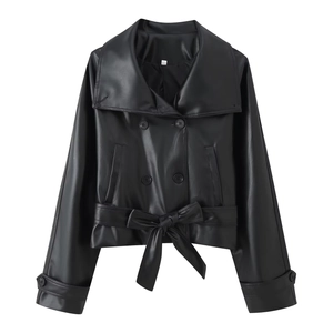 Veste courte en similicuir noir vintage à double boutonnage avec ceinture et fini mat