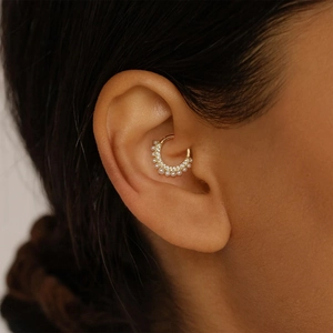 Minimalist S925 sterling silver golden daith piercing ring with pearls and zircon stones
