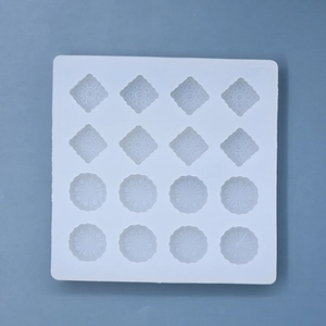 16-cavity silicone mold with floral patterns for cakes, chocolates and candles