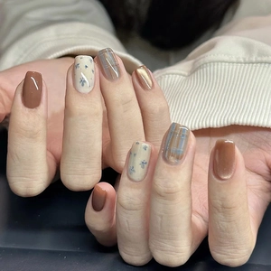 Press On Nails Short Square Plaid Floral Pattern Cat Eye Effect Artificial Faux Nails Elegant Glossy For Women