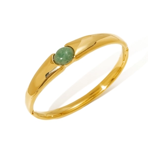 Bracelet vintage en acier inoxydable doré orné d'une pierre naturelle verte ovale