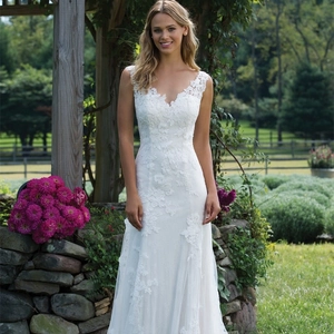 Robe De Mariée Élégante À Col En V Dentelle Sans Manches Ligne A Petit Traîne Appliques Robe De Mariée Pour Mariage
