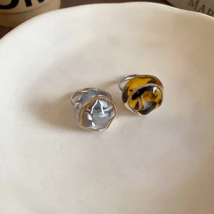 Detail of French vintage resin leopard print ring with adjustable silver metal band