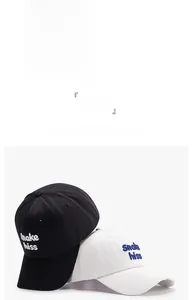 Détails de broderie Snake hiss sur casquettes de baseball en coton coloris camel, noir et blanc