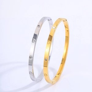Heart Engraved Bangle Bracelet Titanium Steel 18K Gold Plated Rhinestone Hinged Clasp Fashion Jewelry For Women