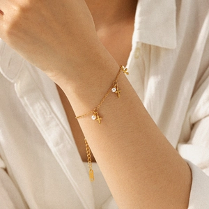 Stainless Steel Cross Artificial Pearl Bracelet 18K Gold Plated Elegant Minimalist Adjustable Chain Jewelry For Women Niche Style