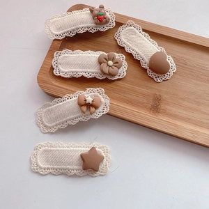 5-piece set of cute knitted bear and flower hair clips in cream and brown tones