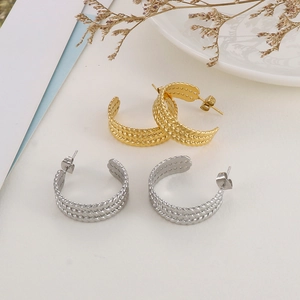 Minimalist C-shaped woven titanium steel hoop earrings in gold and silver finish