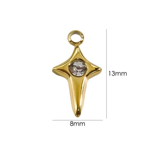 Detailansicht eines Goldstern-Anhängers mit Zirkonia und 13x8mm Größenangaben