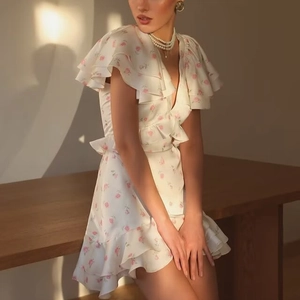 Robe Mini Fleurie Élégante Pour Femmes Col En V Volants Manches Papillon Satin Sweet Robe D'Été A-Line