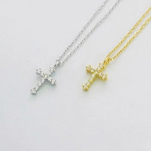 S925 sterling silver cross necklace with pavé diamonds in gold and silver finishes
