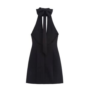 Robe courte dos nu noire élégante avec détail grand nœud au cou, style minimaliste
