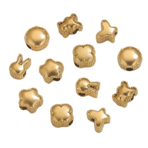 Goldmatte Edelstahlperlen in Herz- Stern- und Blumenform für DIY-Schmuckherstellung