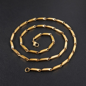 Macro detail of 18k gold plated stainless steel melon seed chain with lobster clasp