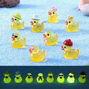 Luminous Mini Duck Figurines Resin Duckling Ornaments Micro Landscape Glow In The Dark Desktop Decor Cute Animal Statues