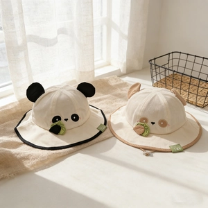Simpatici cappelli da sole per neonati con orecchie da panda 3D e dettagli di foglie