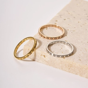 Hollow Flower Ring 304 Stainless Steel Minimalist Waterproof Non Fading Band Jewelry For Women