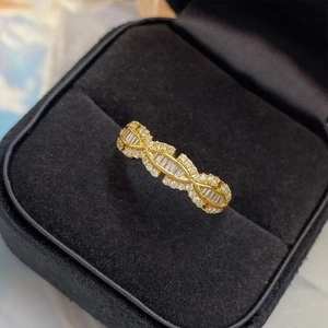 Anillo De Ola Elegante Cobre Circón Baguette Y Corte Redondo Cristal Banda Torcida Joyería De Moda Para Mujeres