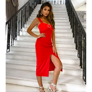 Elegantes rotes One-Shoulder-Bodycon-Maxikleid mit Seitenschlitz und Goldring