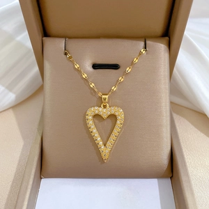 Stainless Steel Hollow Heart Pendant Necklace Gold Plated Zircon Micro Inset Elegant Clavicle Chain Jewelry For Women