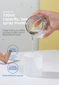 Versamento d'acqua nell'umidificatore da 330ml con doppia modalità e timer automatico