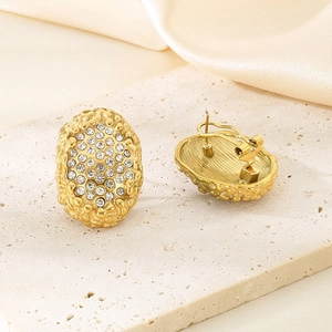 Boucles d'oreilles ovales dorées en acier inoxydable avec cristaux sur pierre et soie